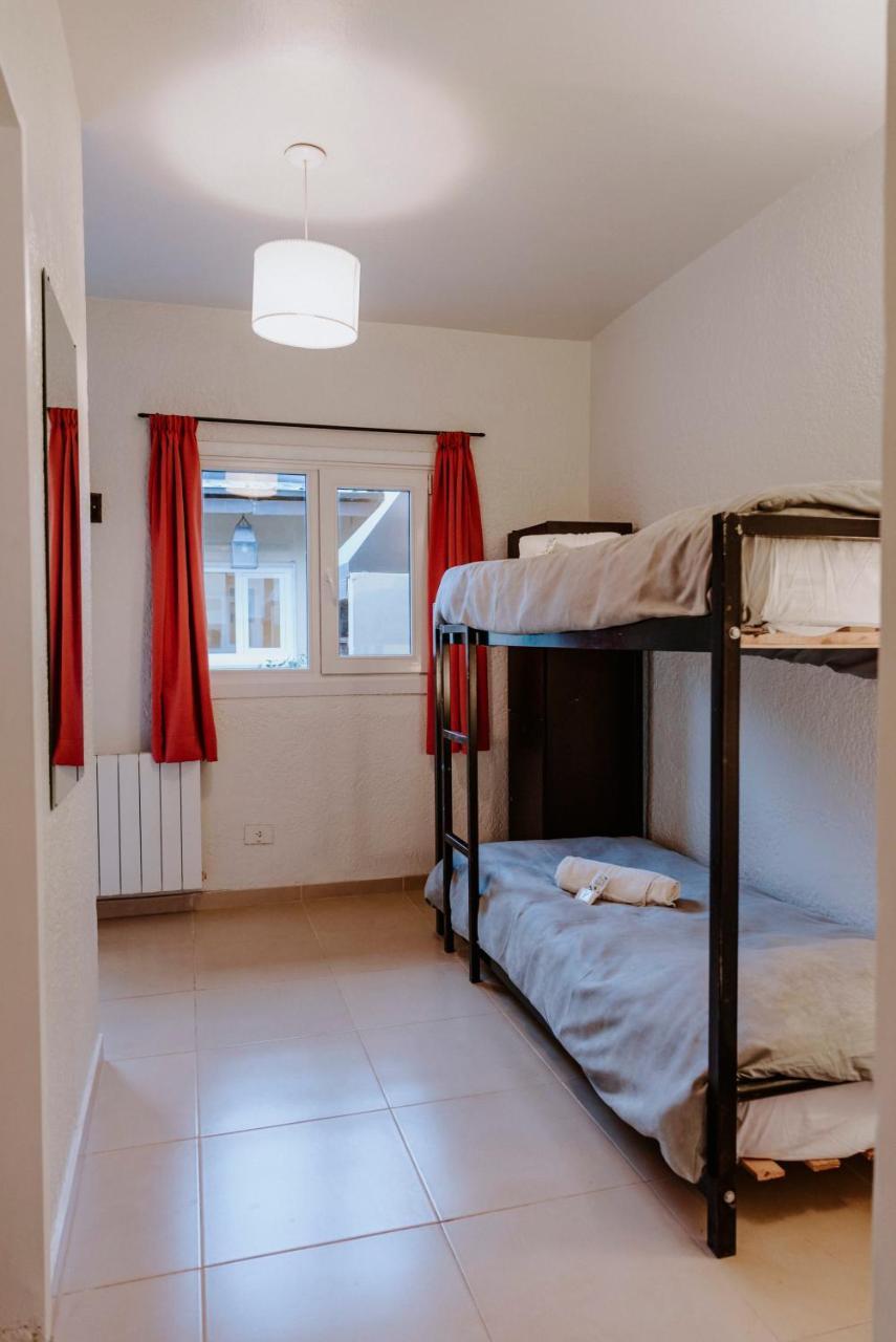 Hostel Los Troncos Сан-Карлос-де-Барілоче Екстер'єр фото