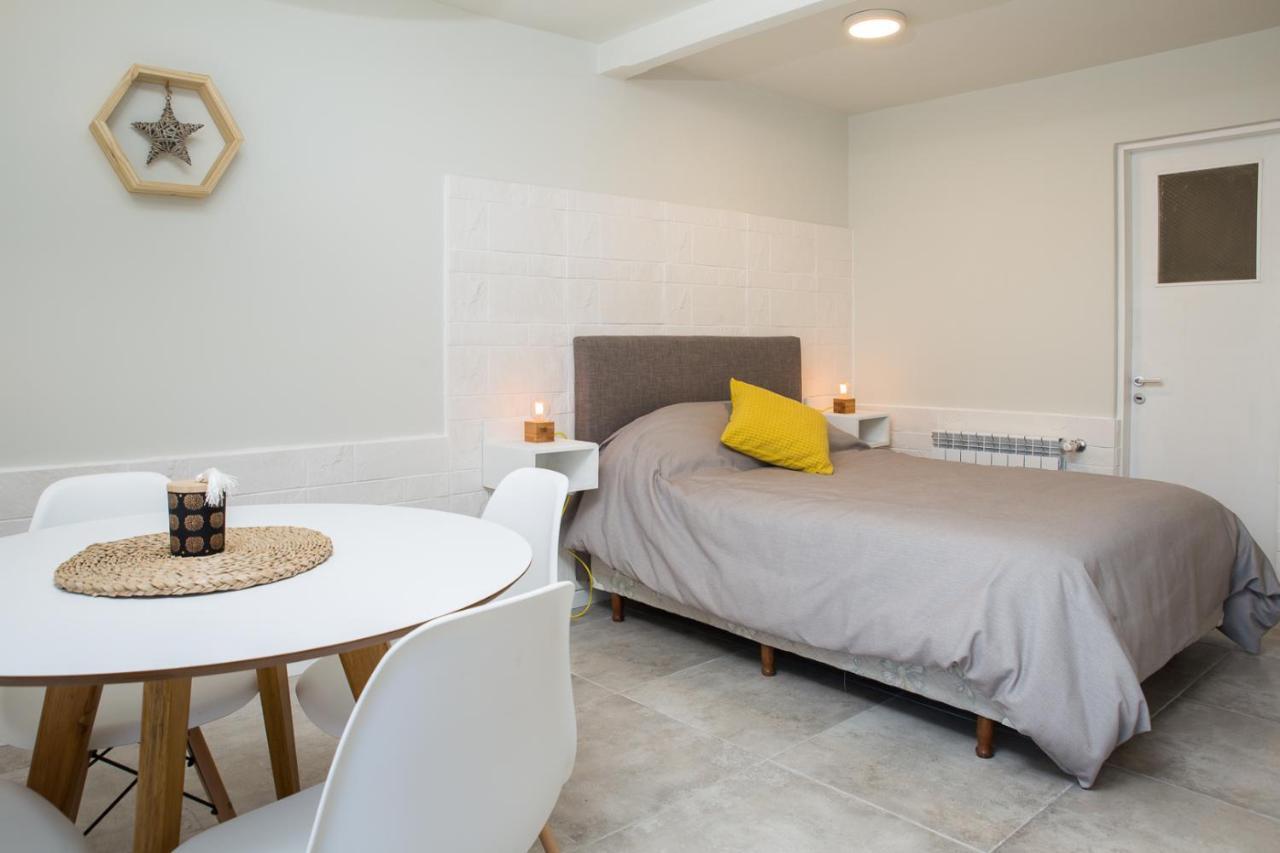 Hostel Los Troncos Сан-Карлос-де-Барілоче Екстер'єр фото